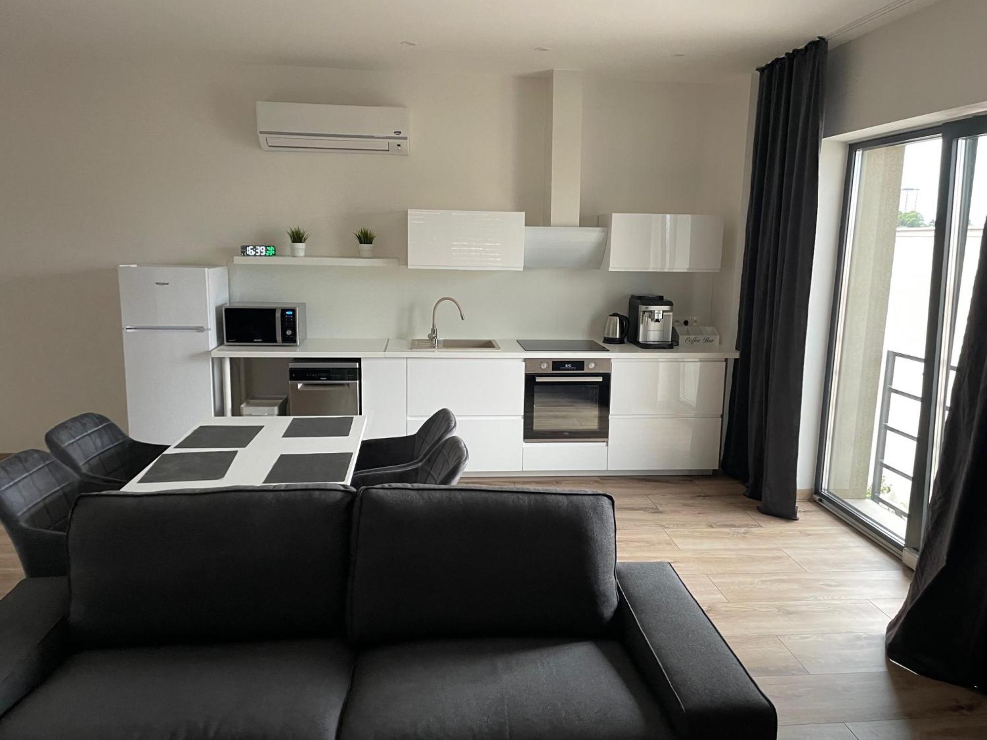 City Apartment - Michalovce Bagian luar foto