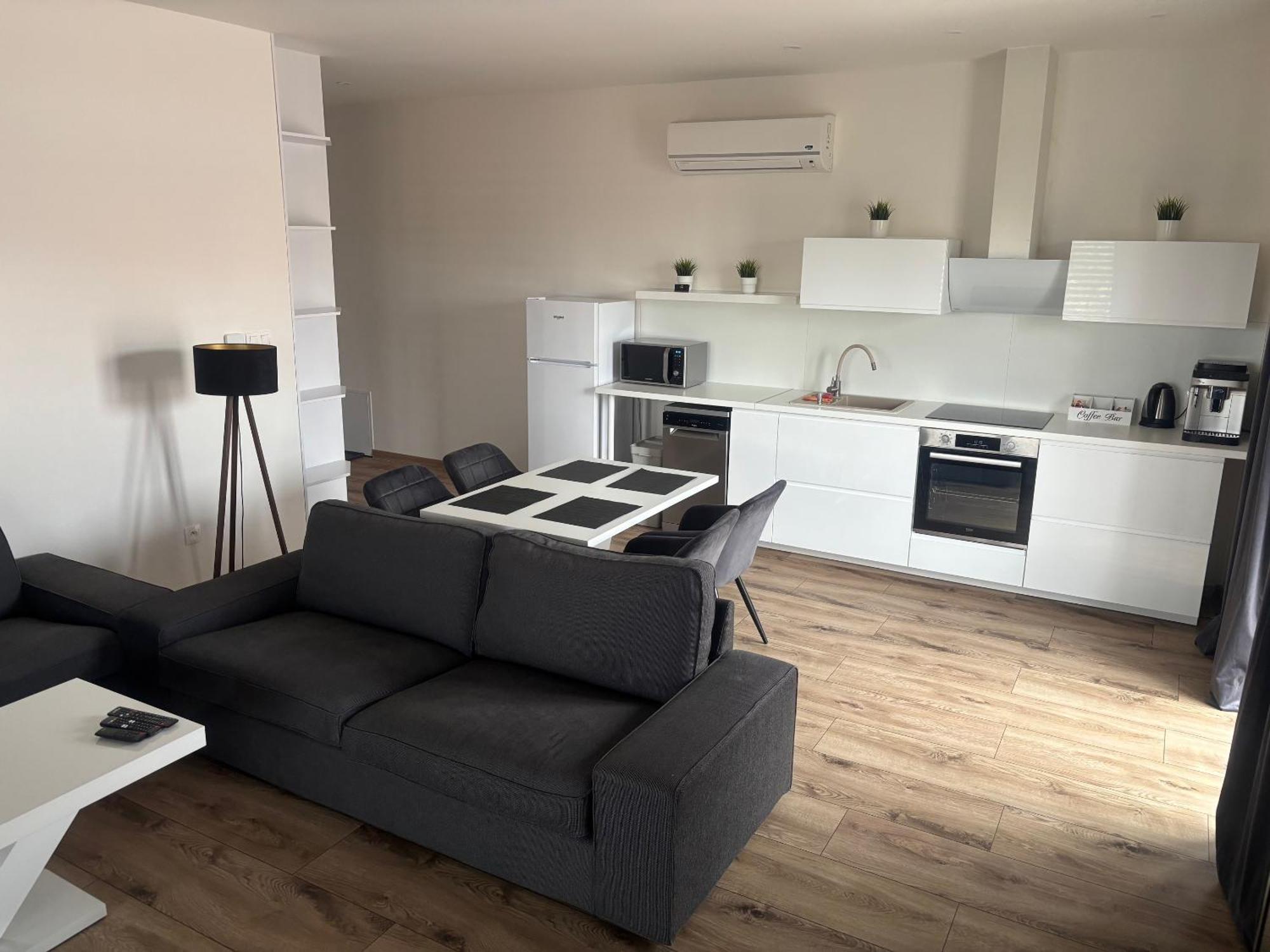 City Apartment - Michalovce Bagian luar foto